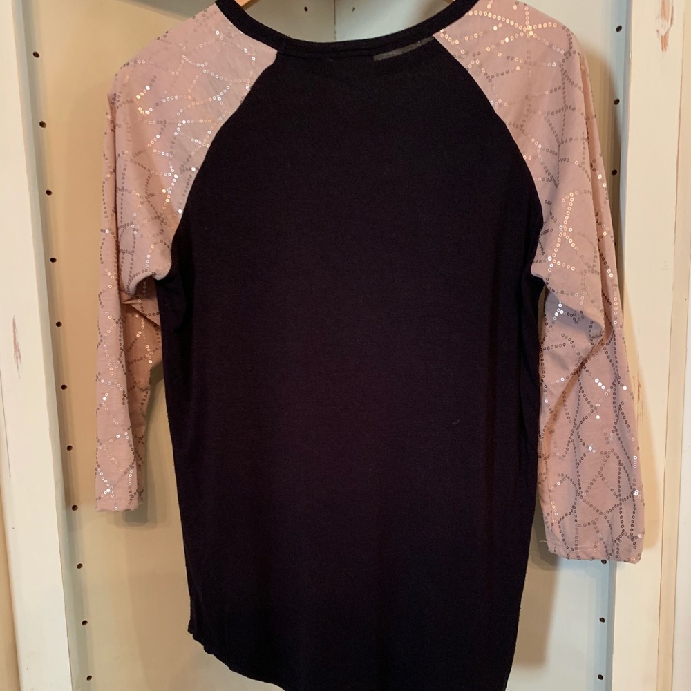 LuLaRoe Top with sleeves